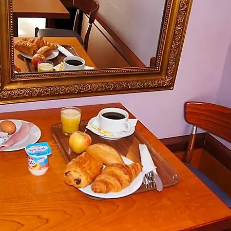 De La Rade Hotel 2*