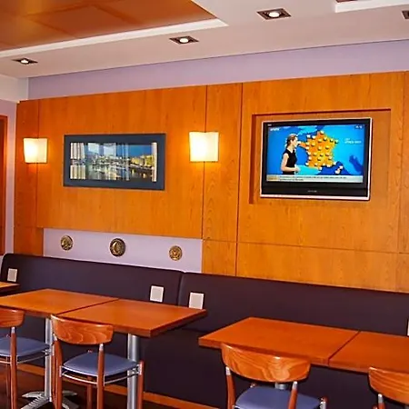 De La Rade Hotel 2*