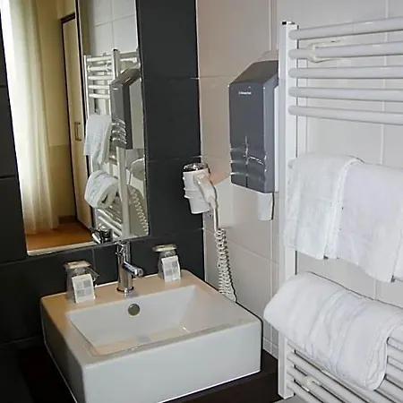 Hotel De La Rade Brest
