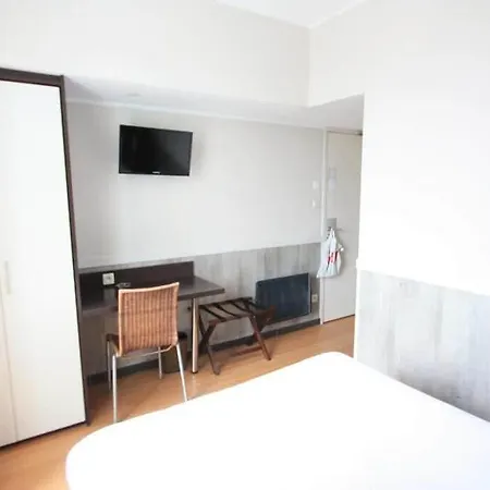 De La Rade Hotel